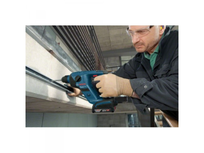 Аккумуляторный перфоратор GBH 18 V-LI Compact Professional